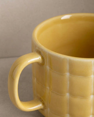 Pool Stoneware Mug 450ml Amber — macro 1