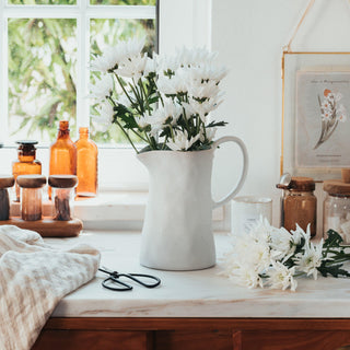 Nature Shape White Pitcher 1.4L - Egg Back Home