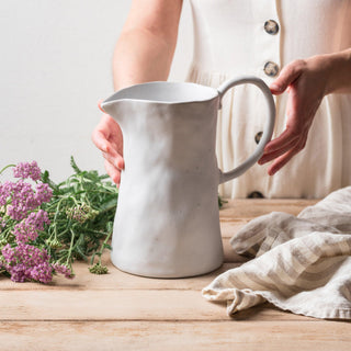 Nature Shape White Pitcher 1.4L - Egg Back Home